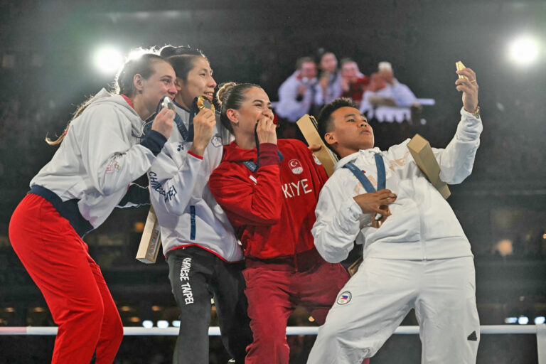 Nesthy Petecio and Esra Yildiz tremendous win in 57 kg